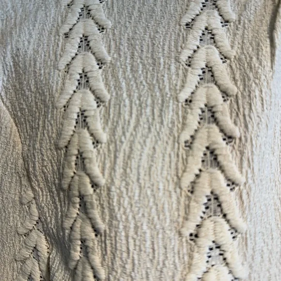 Mystree Cream Textured Tunic Top - Picture 3 of 4